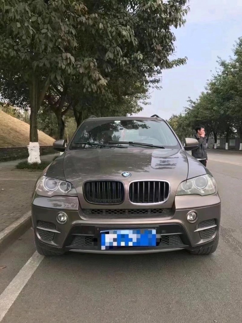 安順13年寶馬X51