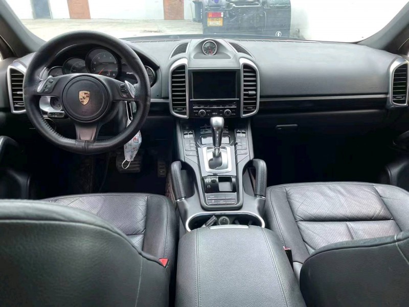 徐州14年保时捷卡宴4