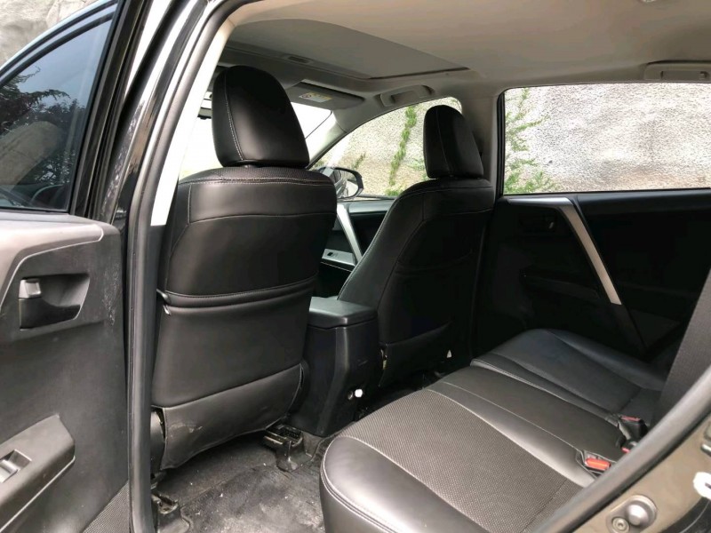 青島19年豐田RAV4榮放7