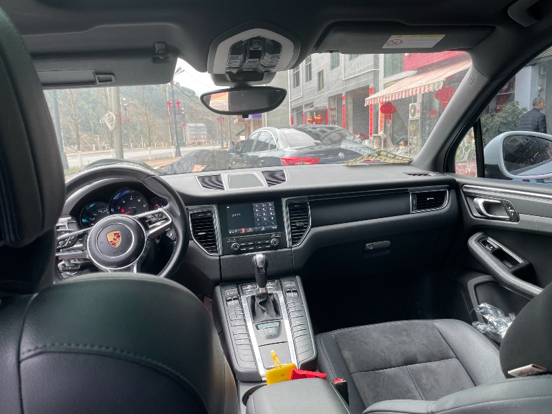 廈門16年保時捷Macan4