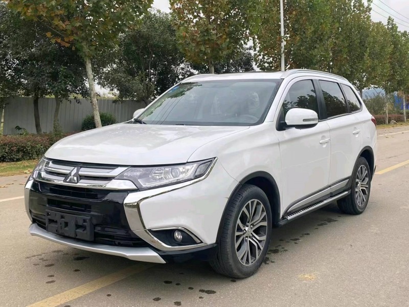 徐州18年三菱欧蓝德7