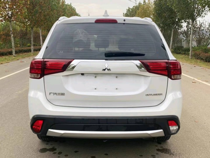 徐州18年三菱欧蓝德1