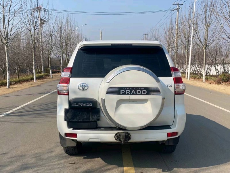 徐州17年丰田普拉多8