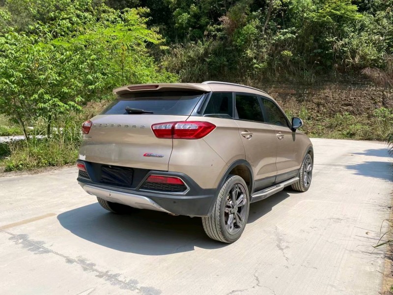 南寧18年獵豹汽車CS91
