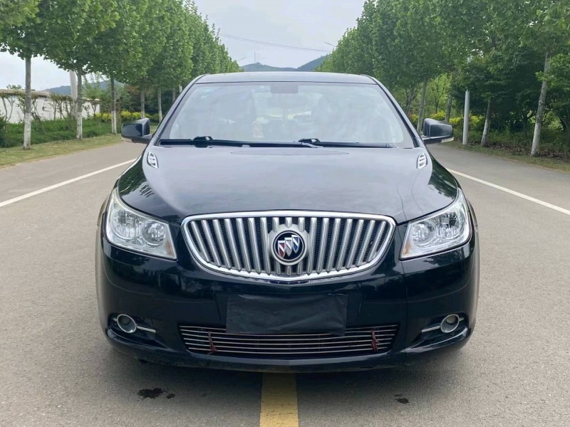 徐州13年别克君越8