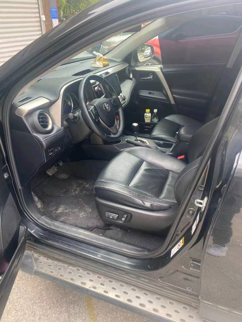 徐州14年丰田RAV42