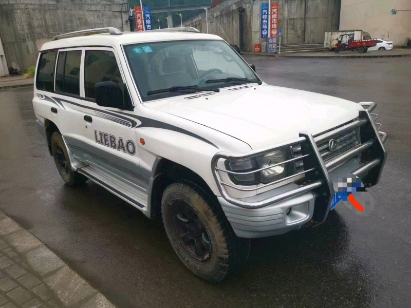 成都14年獵豹汽車黑金剛2