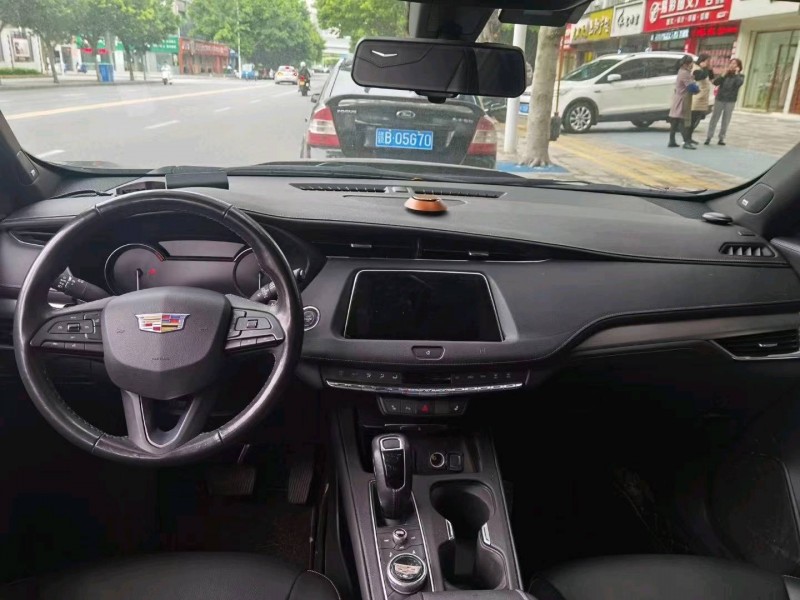 萍鄉19年凱迪拉克XT46