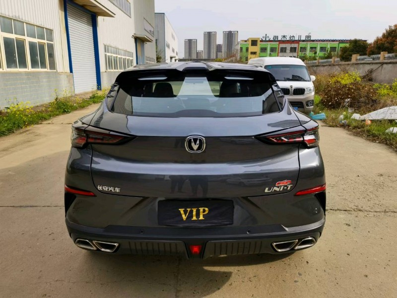 北京21年長安汽車UNI-T9