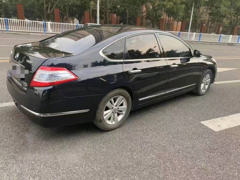 重慶11年日產天籟7