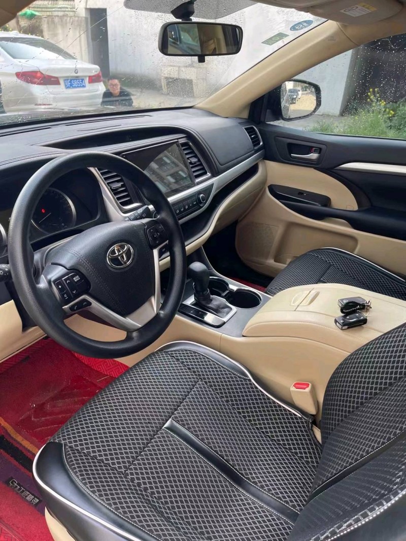 北京19年丰田汉兰达4