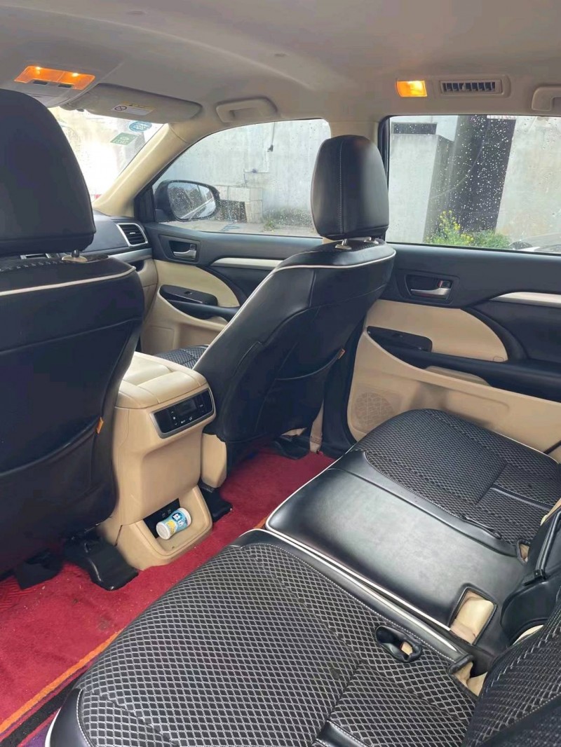 北京19年丰田汉兰达5