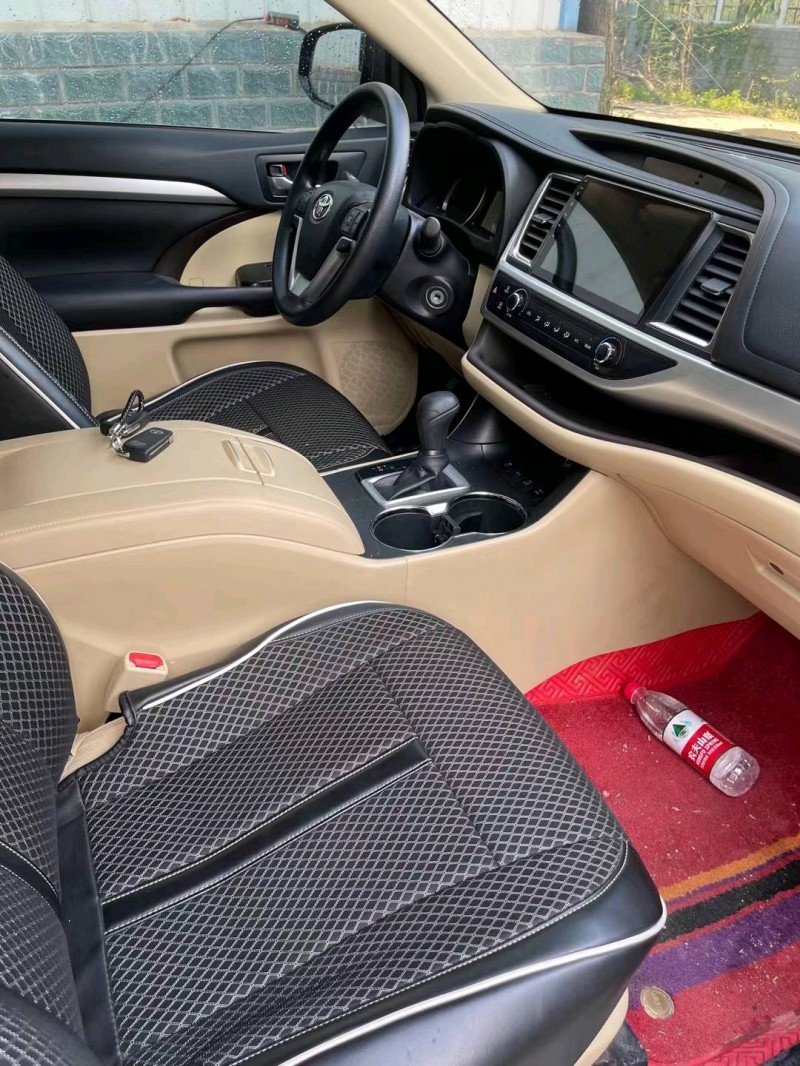 北京19年丰田汉兰达7