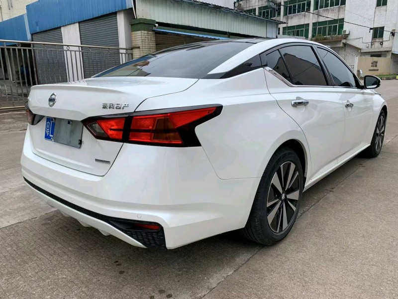 中山21年日產天籟5