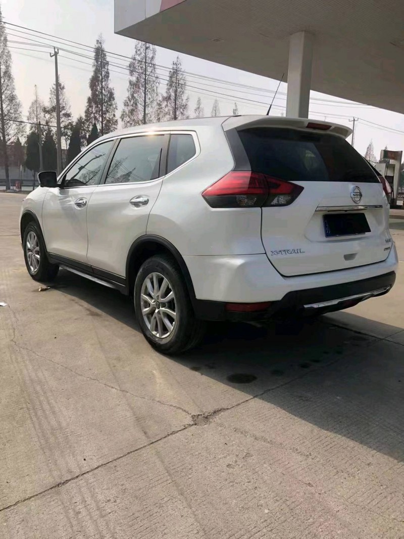 徐州20年日產奇駿2