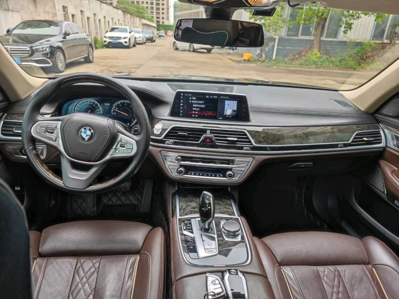 北京17年宝马7系2