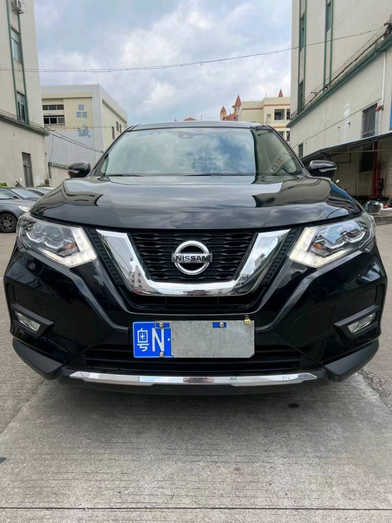 中山20年日產奇駿1