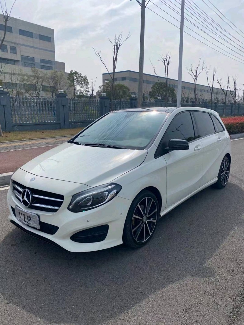 宜昌15年奔馳B2