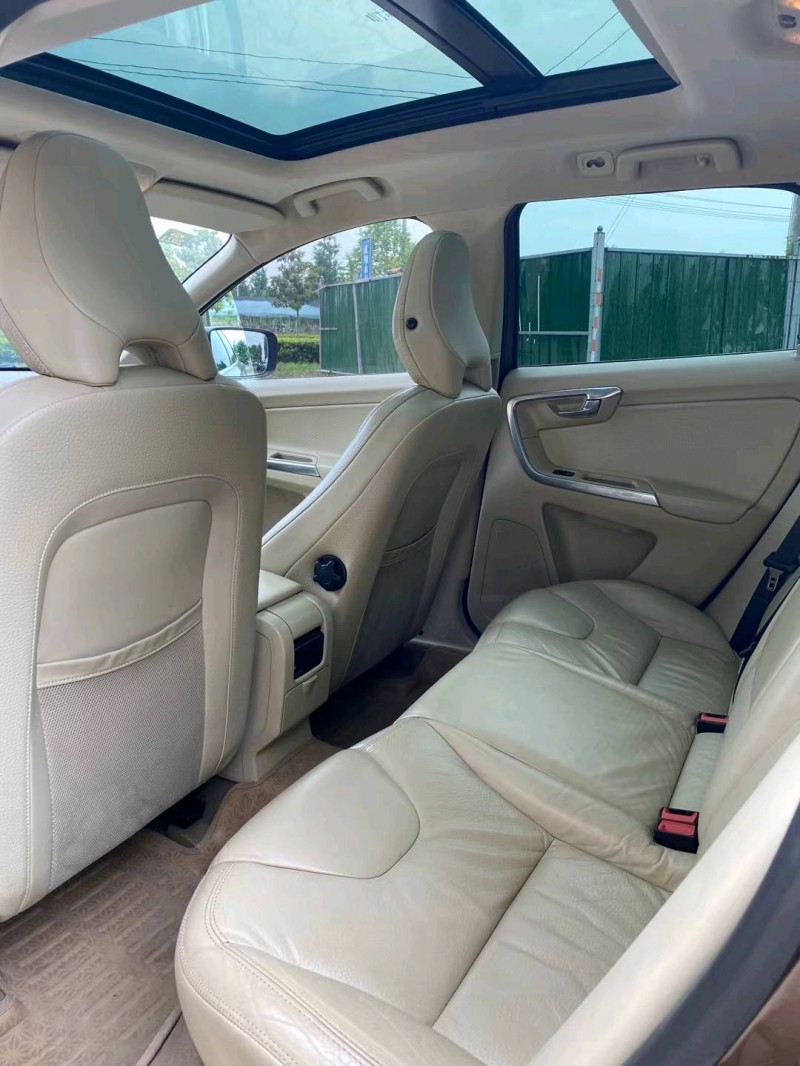 宜昌12年沃爾沃XC606