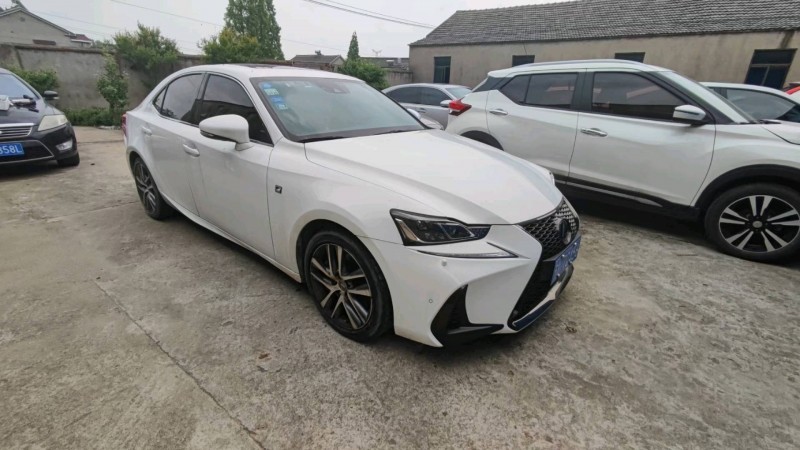 苏州18年雷克萨斯IS2