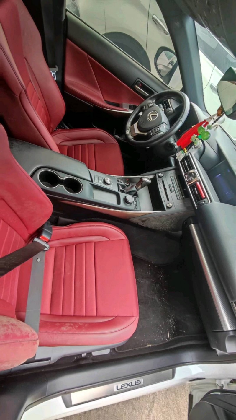 苏州18年雷克萨斯IS7