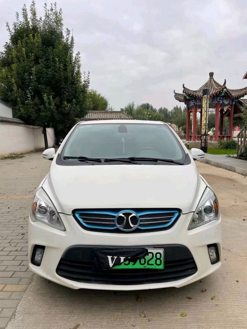 廊坊15年北汽新能源EV系列1