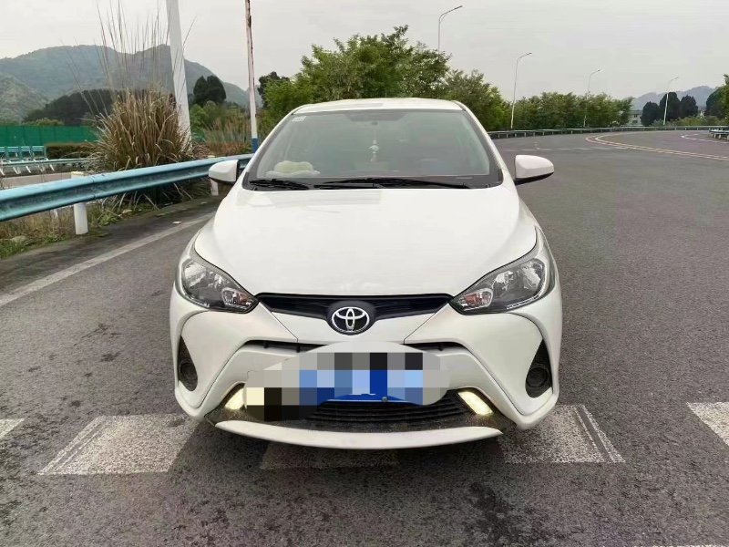 貴陽21年豐田YARiS L 致享1