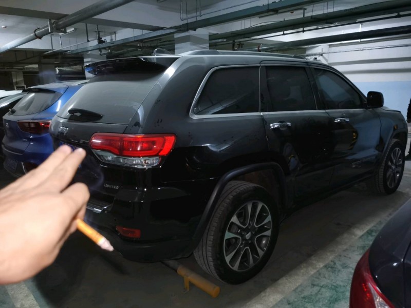 合肥19年Jeep大切諾基2