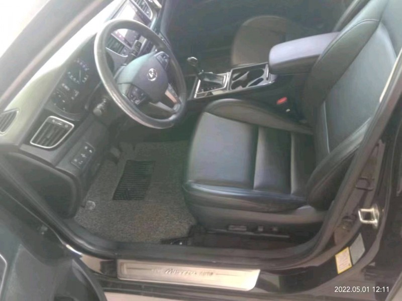 保定15年现代名图8