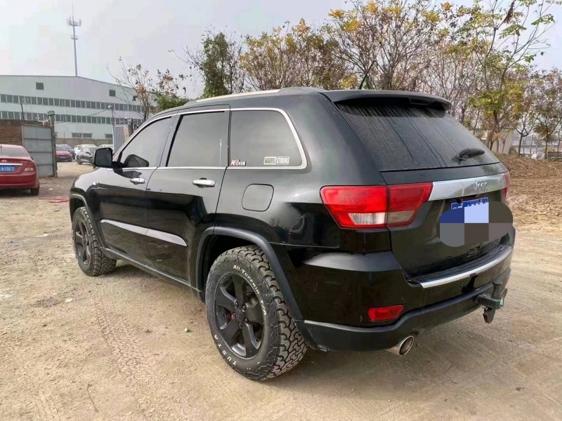 保定12年Jeep大切諾基5
