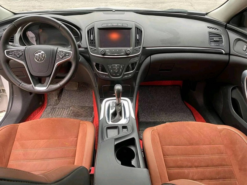 青岛17年别克君威4