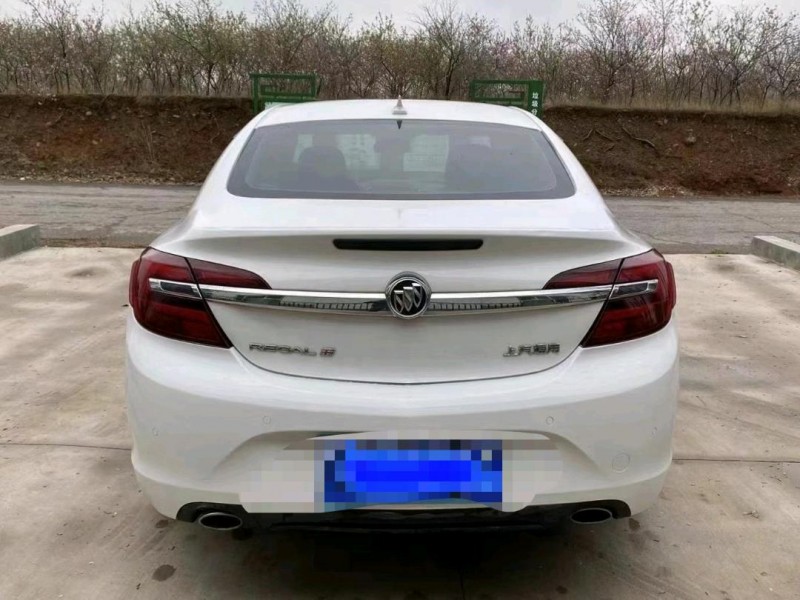 青岛17年别克君威6