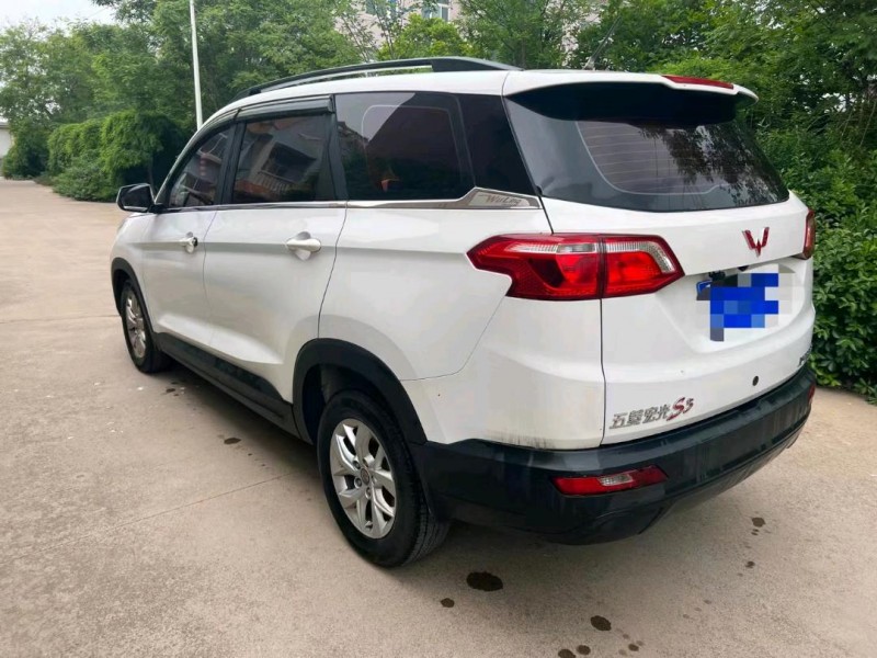 煙臺18年五菱汽車宏光S35