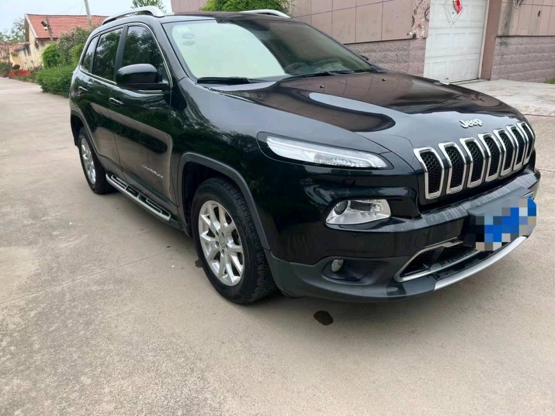 煙臺18年Jeep自由光3