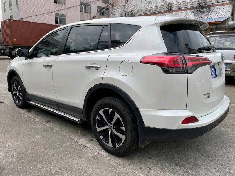 中山19年丰田RAV46