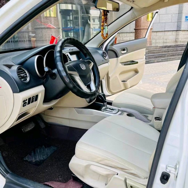 包頭13年長安汽車逸動4