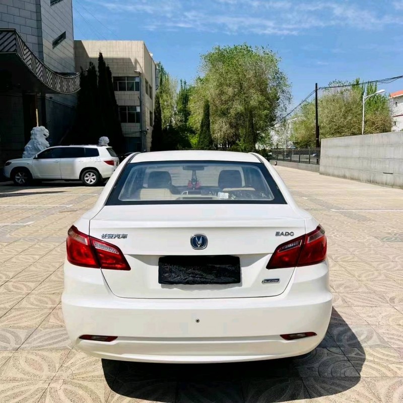 包頭13年長安汽車逸動8