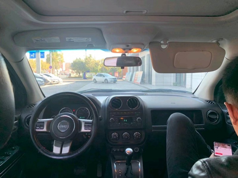 煙臺12年Jeep指南者9