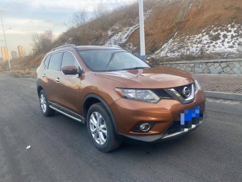 濰坊14年日產奇駿3