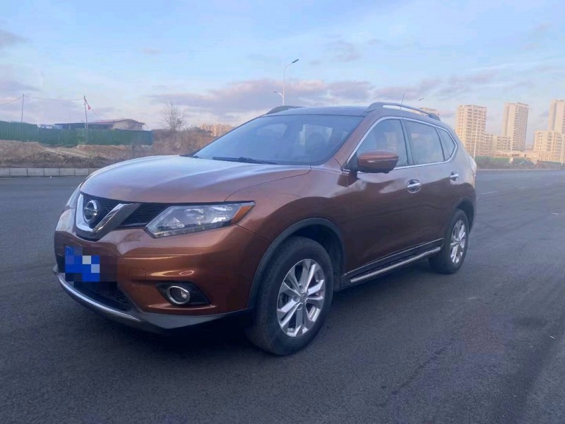 濰坊14年日產奇駿2