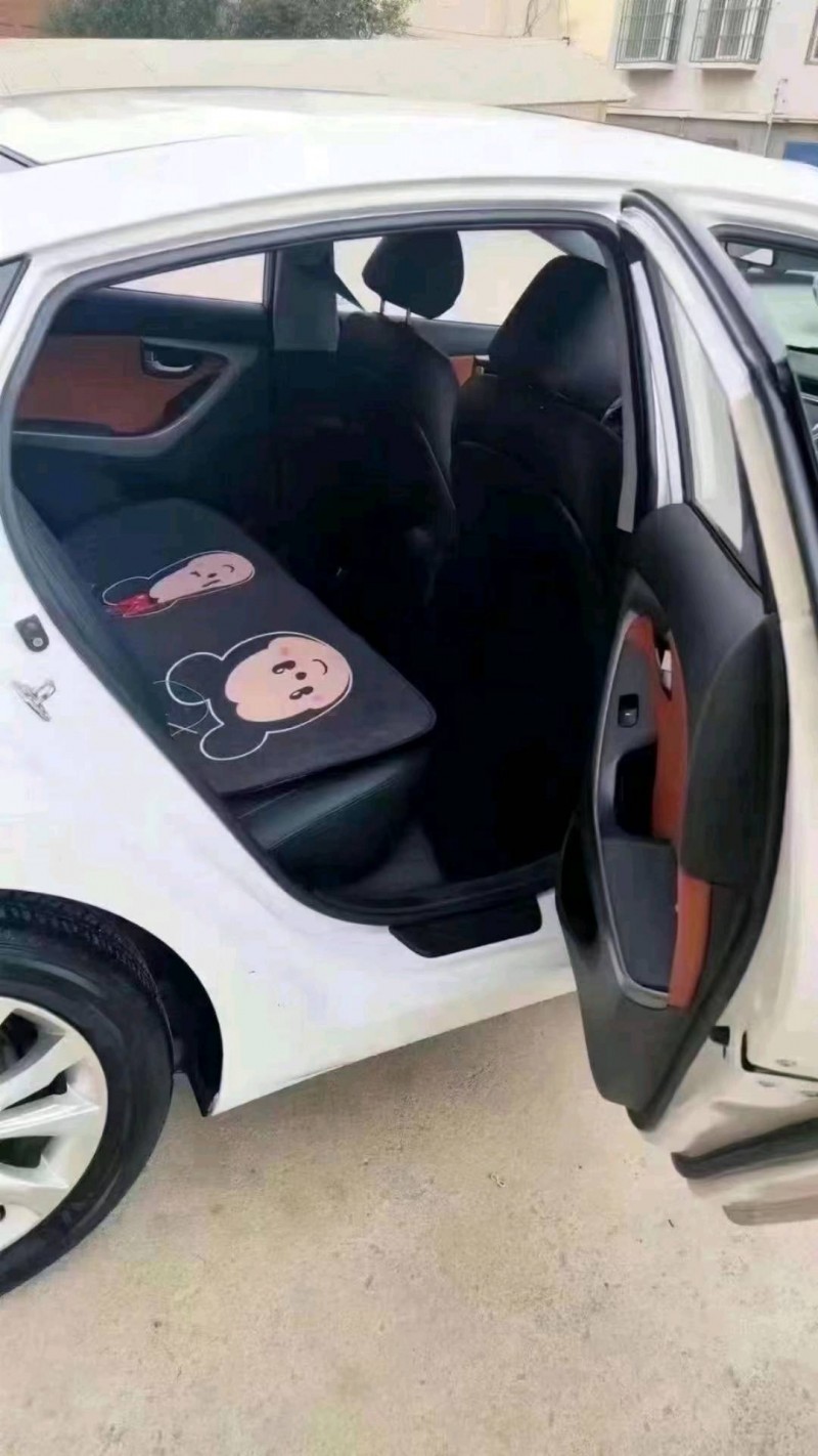 北京16年现代朗动1