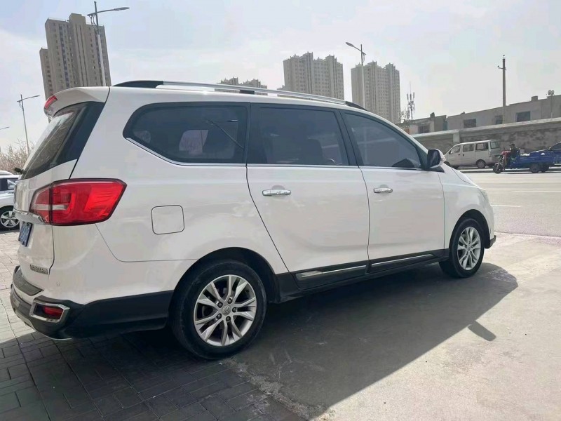 包頭16年寶駿7307