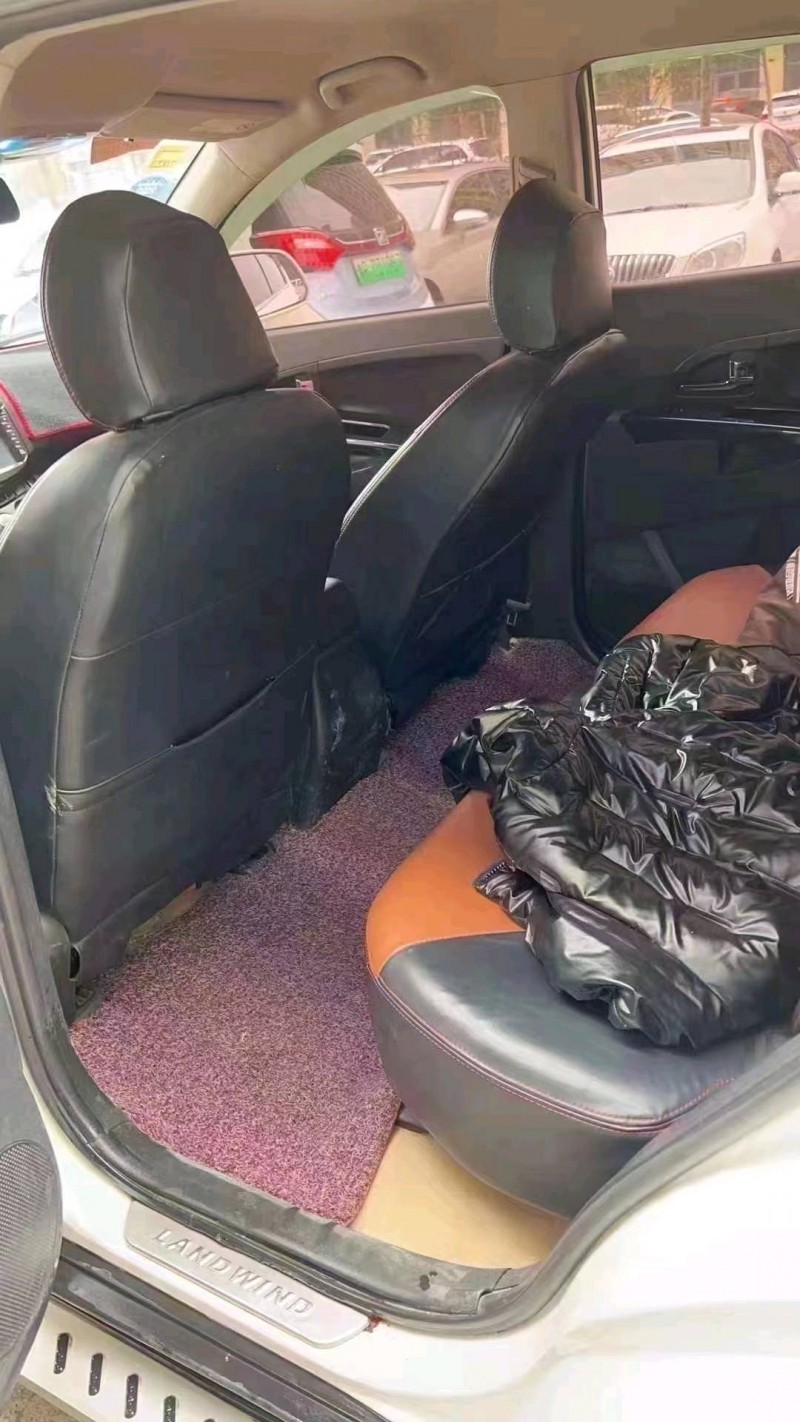 北京15年陆风X53