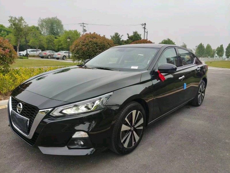 瀘州22年日產天籟2