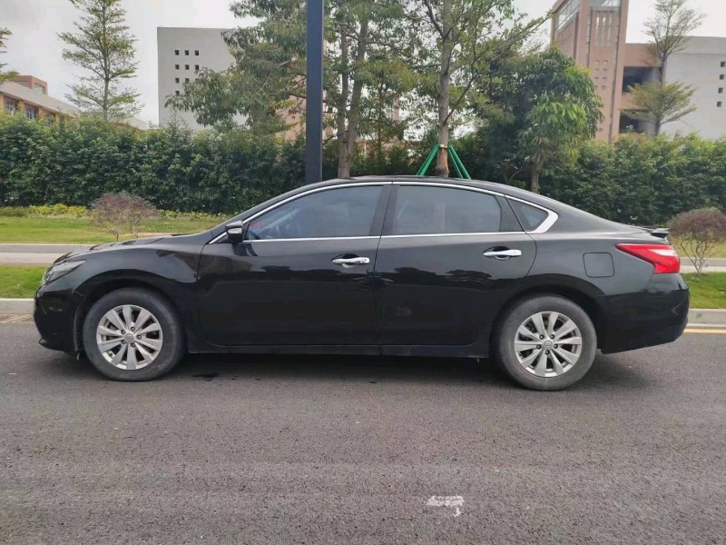 廣州18年日產天籟7