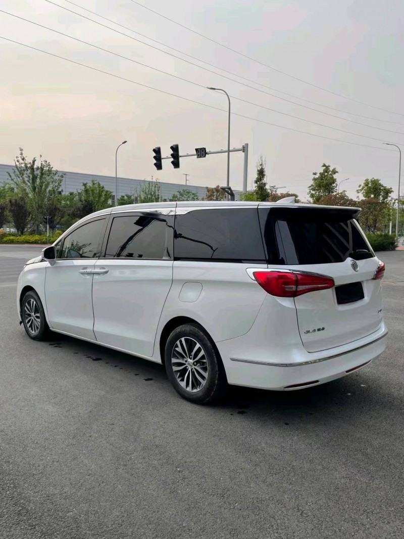 徐州18年别克GL82