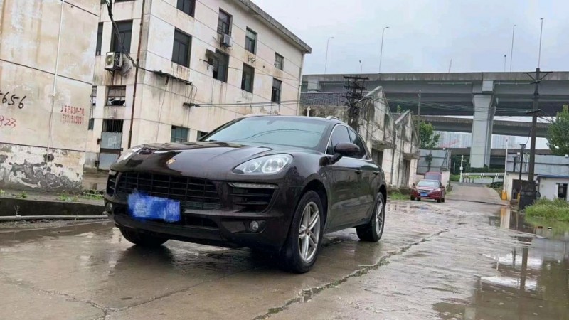 武漢15年保時捷Macan3