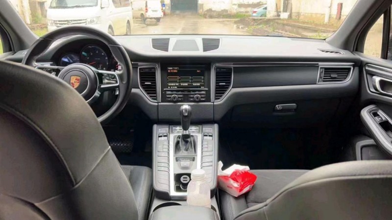 武漢15年保時捷Macan4