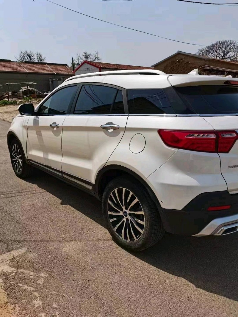 北京20年福特领界6