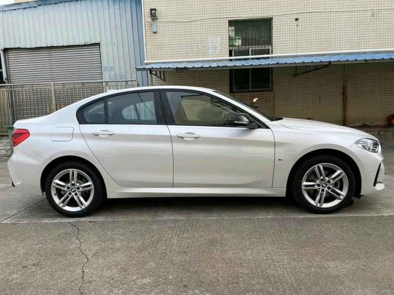 中山21年宝马1系7